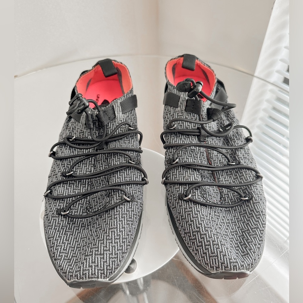 Under Armour Sneakers Sz 8